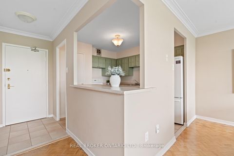 Photo 11 at 605 - 3555 Bathurst Street, Nortown, Toronto