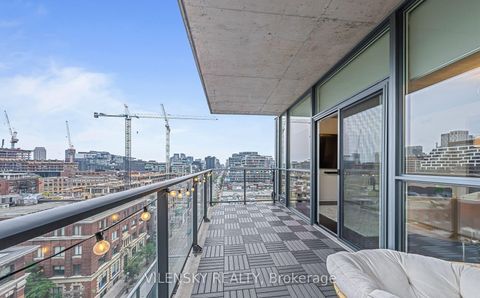 Photo 14 at 909 - 478 King Street W, Waterfront Communities C1, Toronto