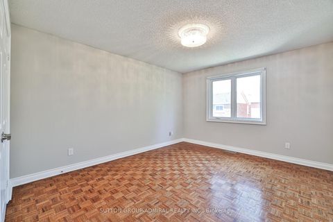 Photo 33 at 27 Green Acres Road, Uplands, Vaughan