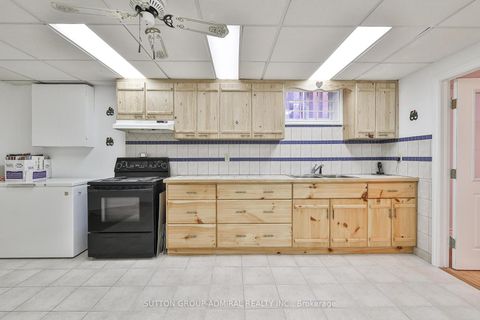 Photo 39 at 27 Green Acres Road, Uplands, Vaughan