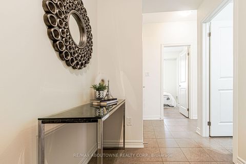 Photo 2 at 206 - 2339 Sawgrass Drive, RO River Oaks, Oakville