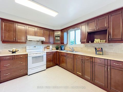 Photo 10 at 2 James Gray Drive, Steeles, Toronto