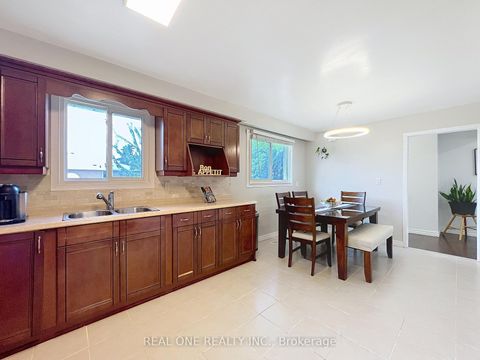 Photo 12 at 2 James Gray Drive, Steeles, Toronto