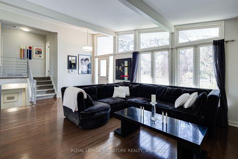 Photo 12 at 2 Parmbelle Crescent, Donalda, Toronto