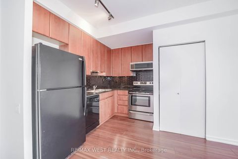 Photo 5 at 507 - 30 Canterbury Place, Willowdale West, Toronto