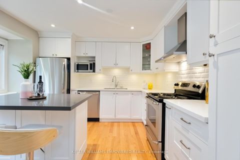 Photo 7 at 37 Rainbow Creekway, Bayview Village, Toronto
