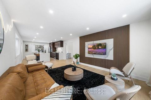 Photo 3 at 26 Grangemill Crescent, Don Mills, Toronto