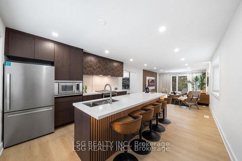 Photo 5 at 26 Grangemill Crescent, Don Mills, Toronto