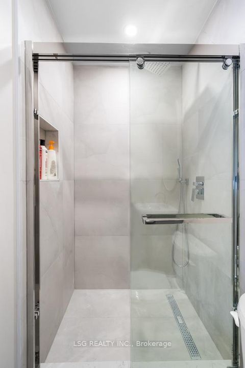 Photo 19 at 26 Grangemill Crescent, Don Mills, Toronto