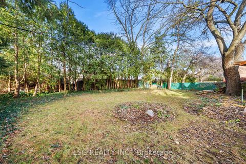 Photo 25 at 26 Grangemill Crescent, Don Mills, Toronto