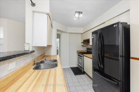 Photo 13 at 35 Anderson Place, Aurora Highlands, Aurora