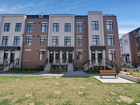 Photo 1 at 225 - 9560 Islington Avenue, Sonoma Heights, Vaughan