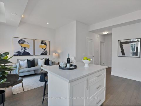 Photo 2 at 225 - 9560 Islington Avenue, Sonoma Heights, Vaughan