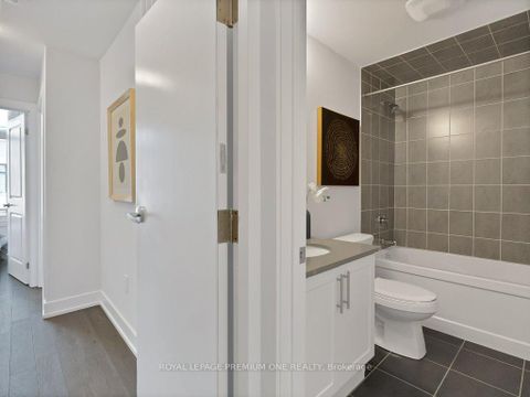 Photo 14 at 225 - 9560 Islington Avenue, Sonoma Heights, Vaughan