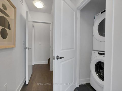 Photo 15 at 225 - 9560 Islington Avenue, Sonoma Heights, Vaughan