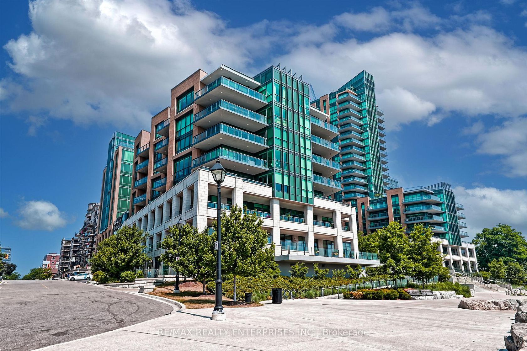 604 - 1 Elizabeth Street, Brant, Burlington 