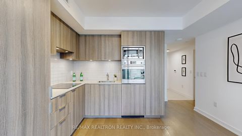Photo 12 at 811 - 11 Wellesley Street W, Bay Street Corridor, Toronto