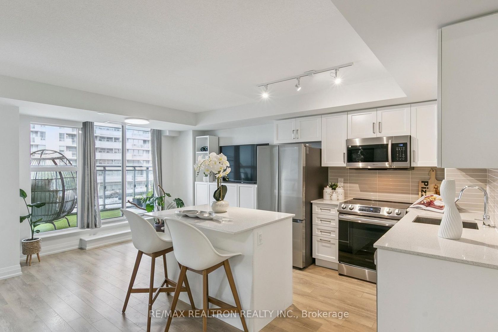 232 - 20 Meadowglen Place, Woburn, Toronto 