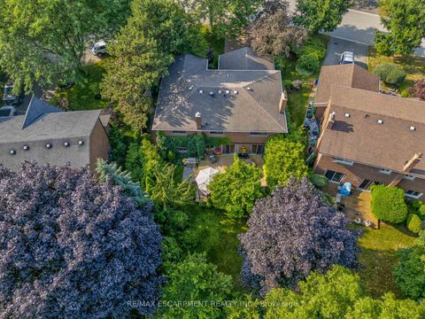 Photo 3 at 1355 Edgeware Road, FA Falgarwood, Oakville
