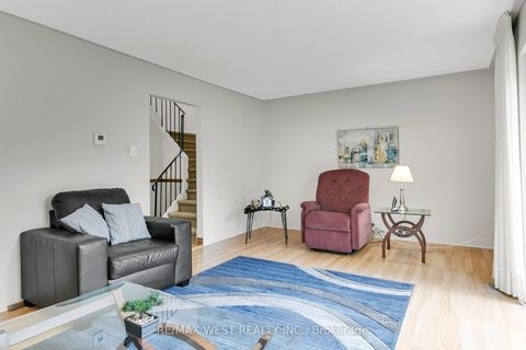 Photo 4 at 61 - 113 Palmdale Drive, Sullivan, Toronto