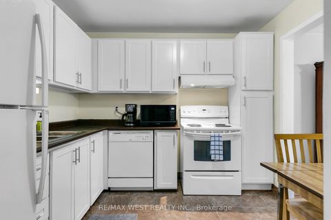 Photo 7 at 61 - 113 Palmdale Drive, Sullivan, Toronto