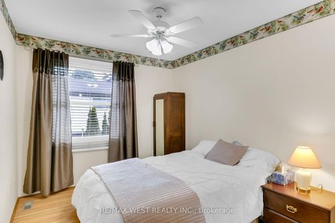 Photo 12 at 61 - 113 Palmdale Drive, Sullivan, Toronto Photo 12 at 61 - 113 Palmdale Drive, Sullivan, Toronto