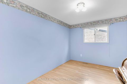 Photo 13 at 61 - 113 Palmdale Drive, Sullivan, Toronto