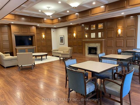 Photo 11 at 409 - 10101 Yonge Street, Crosby, Richmond Hill