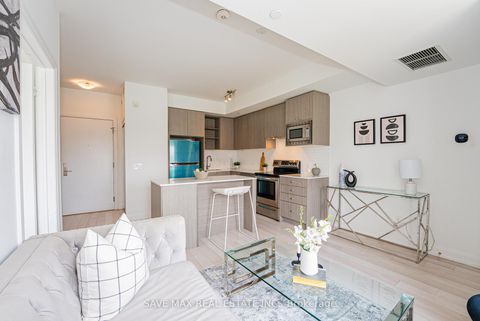 Photo 8 at 215 - 155 Downsview Park Boulevard, CFB, Toronto