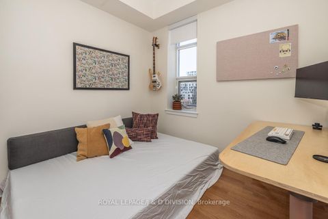 Photo 3 at 610 - 438 Richmond Street W, Waterfront Communities C1, Toronto