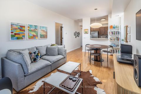 Photo 15 at 610 - 438 Richmond Street W, Waterfront Communities C1, Toronto