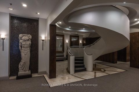 Photo 21 at 610 - 438 Richmond Street W, Waterfront Communities C1, Toronto