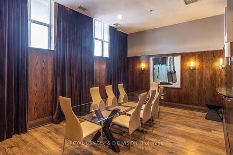 Photo 26 at 610 - 438 Richmond Street W, Waterfront Communities C1, Toronto