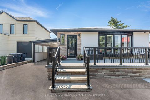 Photo 2 at 55 Dorward Drive, Jamestown, Toronto