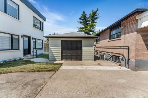 Photo 6 at 55 Dorward Drive, Jamestown, Toronto