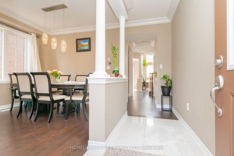 Photo 4 at 516 Vellore Woods Boulevard, Vellore Village, Vaughan