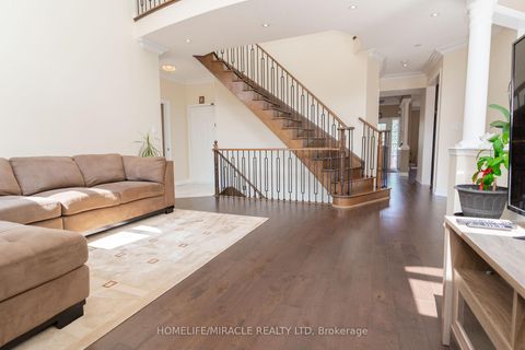Photo 18 at 516 Vellore Woods Boulevard, Vellore Village, Vaughan