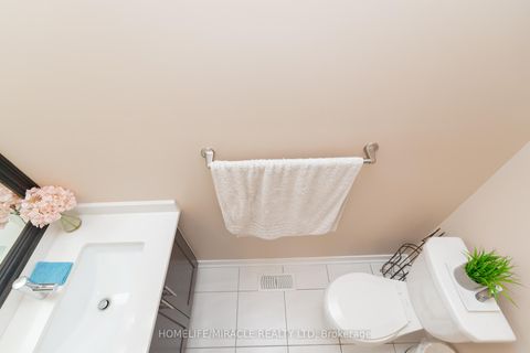 Photo 19 at 516 Vellore Woods Boulevard, Vellore Village, Vaughan