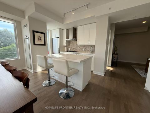 Photo 8 at 405 - 1960 Queen Street E, The Beaches, Toronto