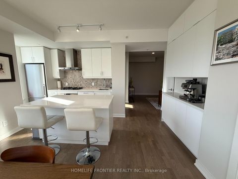 Photo 10 at 405 - 1960 Queen Street E, The Beaches, Toronto