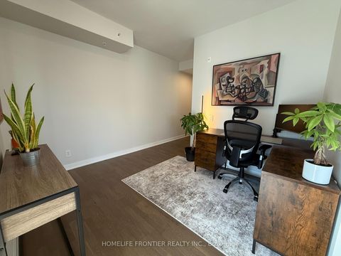 Photo 12 at 405 - 1960 Queen Street E, The Beaches, Toronto