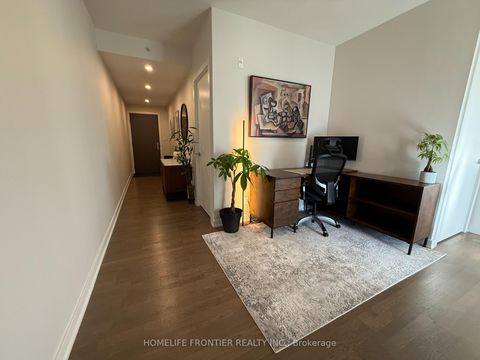 Photo 13 at 405 - 1960 Queen Street E, The Beaches, Toronto