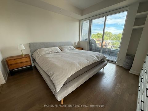Photo 16 at 405 - 1960 Queen Street E, The Beaches, Toronto