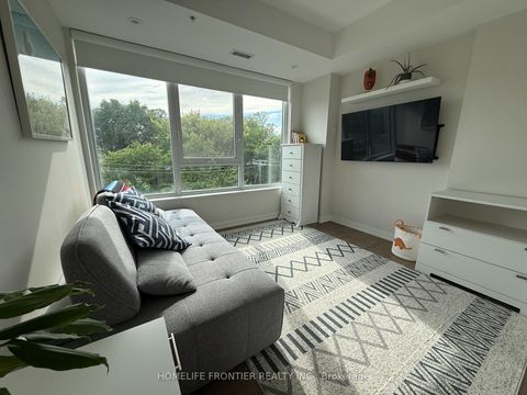 Photo 29 at 405 - 1960 Queen Street E, The Beaches, Toronto