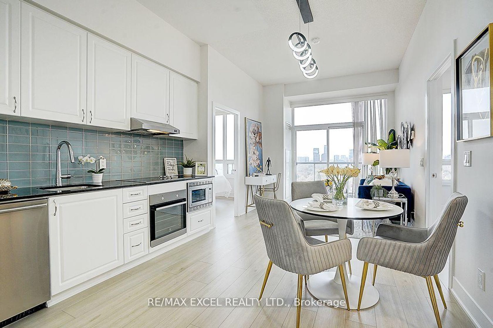 Lph5 - 7 Kenaston Gardens, Bayview Village, Toronto 2