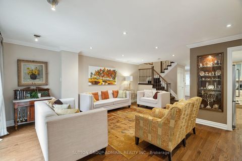 Photo 2 at 24 Patrice Crescent, Yorkhill, Vaughan