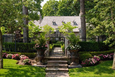 Photo 4 at 108 Sandringham Drive, Westgate, Toronto