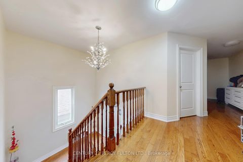 Photo 12 at 33 Wanstead Avenue, Oakridge, Toronto