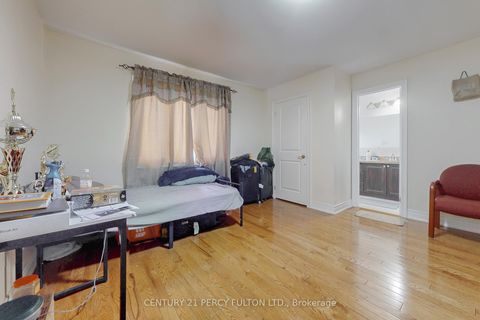 Photo 19 at 33 Wanstead Avenue, Oakridge, Toronto