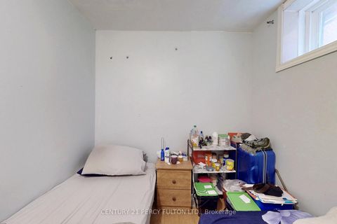 Photo 35 at 33 Wanstead Avenue, Oakridge, Toronto